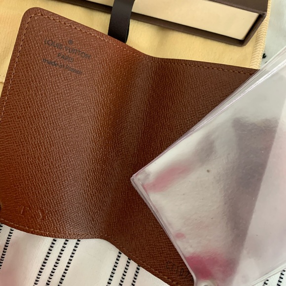 Louis Vuitton Monogram Card Holder SOLD - Picture 3 of 4
